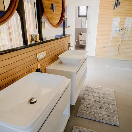 Villas-kroatien Βίλα *